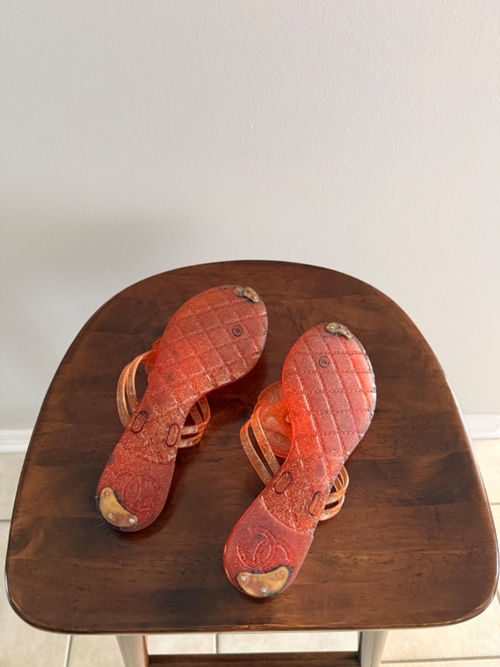 CHANEL Interlocking CC Camelia Jelly Sandals - Picture 7 of 7